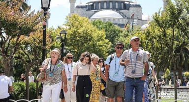 Türkiye'yi Yılın İlk Yarısında 16 Milyonun Üzerinde Turist Ziyaret Etti.