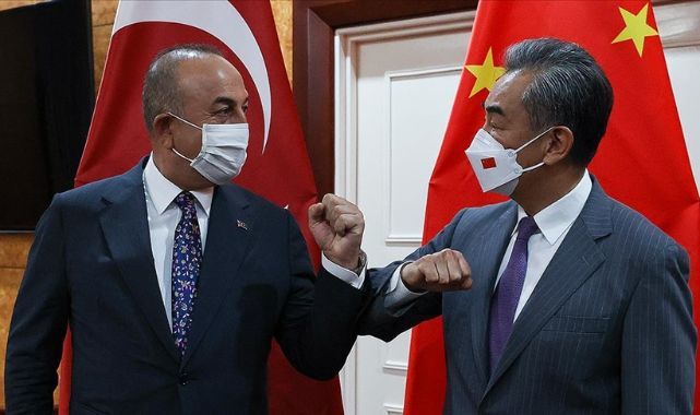 Çavuşoğlu, Mevkidaşı Vang İle Görüştü