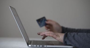 E-ticarette İşlem Adedi Çoğaldı