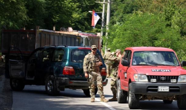 NATO'dan Taraflara Kosova'da Diyalog Çağrısı
