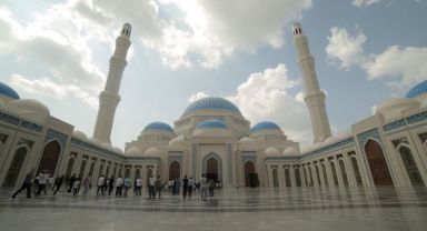 Orta Asya'nın En Büyük Camisi Kazakistan'da Açıldı