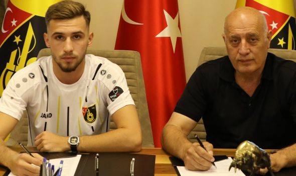 İstanbulspor'a Bosna Hersekli Sol Bek