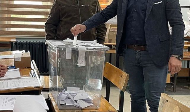 Bulgaristan'da Oy Verme İşlemi Başladı