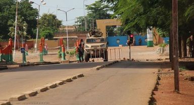 Burkina Faso'da Ordu Yönetime El Koydu.