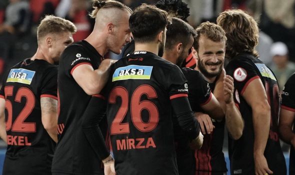 Gaziantep FK 4 Golle Turladı