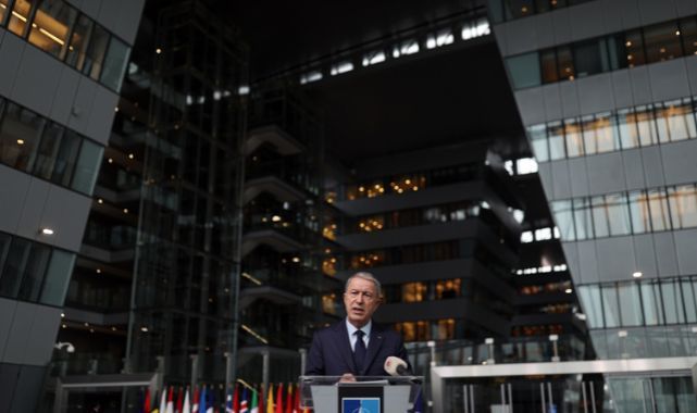 Hulusi Akar Yunan Mevkidaşı İle Görüştü