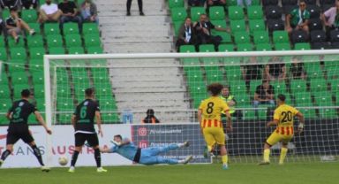 Sakaryaspor Geriden Gelip Kazandı