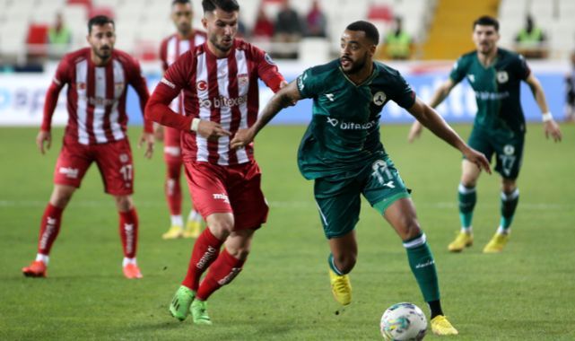 Sivasspor 3 Puanı 3 Golle Aldı