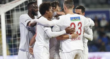 Sivasspor Başakşehir'i Deplasmanda Yendi