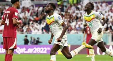Senegal 3 Golle Galibiyete Uzandı