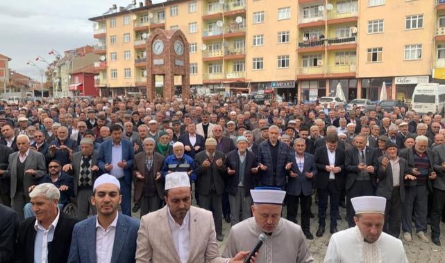 Simav Kuşu’da Çiftçiler Yağmur Duasına Çıktı