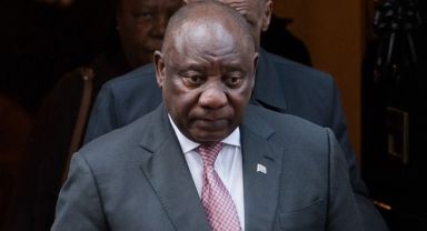 Güney Afrika Cumhurbaşkanı Ramaphosa, Anayasayı İhlal Etmekle Suçlanıyor
