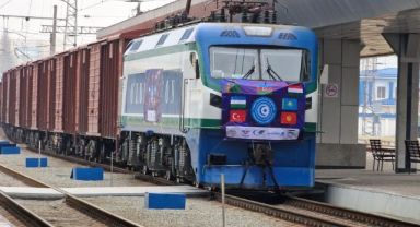 İzmir'den Yola Çıkan İlk Kargo Treni Özbekistan'a Ulaştı