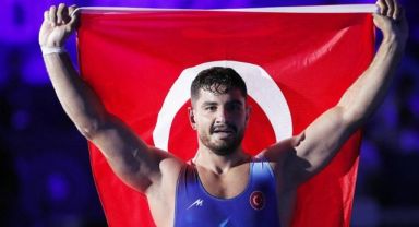 Taha Akgül'e Büyük Onur