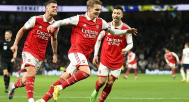 Arsenal Zirvedeki Yerini Korudu