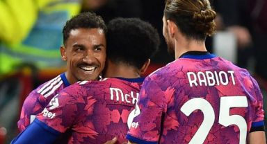 Juventus 3 Puana Danilo İle Uzandı