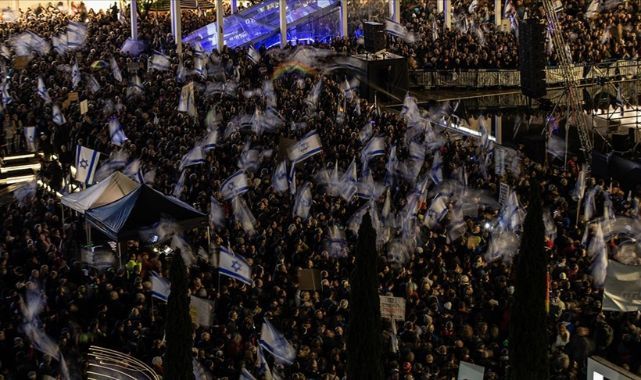 Tel Aviv'de Netanyahu Hükümetini Protesto