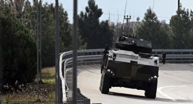 Türkiye'nin Yerli Motorlu İlk 8x8 Aracı Göreve Hazır