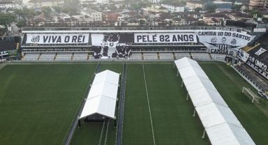Vila Belmiro Stadyumu Pele'nin Cenaze Töreni İçin Hazırlanıyor