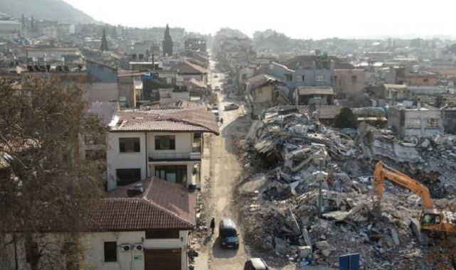 Hayatını Kaybedenlerin Sayısı 40 Bin 642'ye Ulaştı