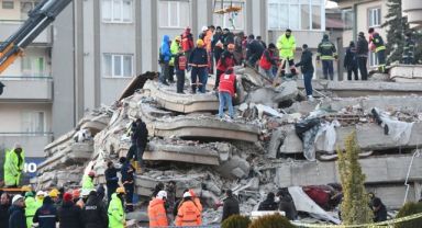 Yıkılan Bahar Apartmanı'nın Müteahhidi Tutuklandı