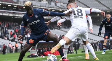 Başakşehir Ligde Üç Maç Sonra Puan Aldı