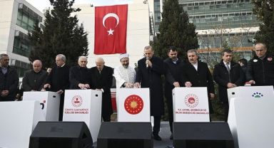 Deprem Bölgesinde Yapılacak İlk Konutların Temeli Atıldı