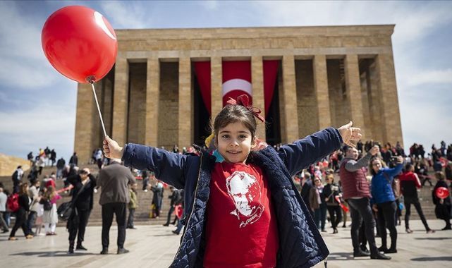 23 Nisan Coşkuyla Kutlanıyor