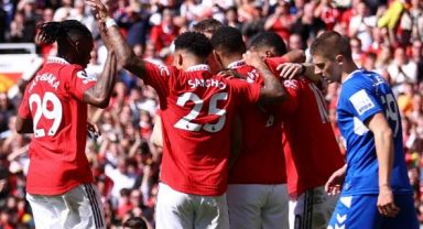 Manchester United Everton'ı Eli Boş Gönderdi