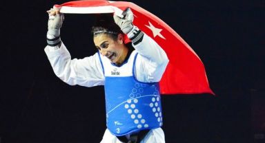 Milli Tekvandocu Hatice Kübra İlgün Avusturya'da Altın Madalya Kazandı
