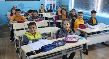 Okullarda Ara Tatil Sonrası İlk Ders Zili Çaldı