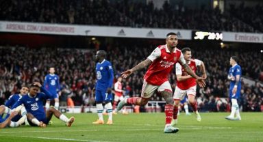 Arsenal 4 Hafta Sonra Galip