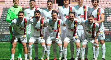 Eskişehirspor 58 Yıl Sonra Profesyonel Liglere Veda Etti