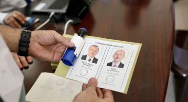 Yurt Dışında Sandıklar Kapandı