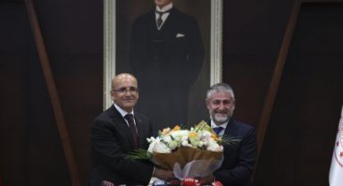 Bakan Şimşek'ten Önemli Mesajlar