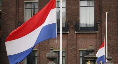 Hollanda'da Hükümet Düştü