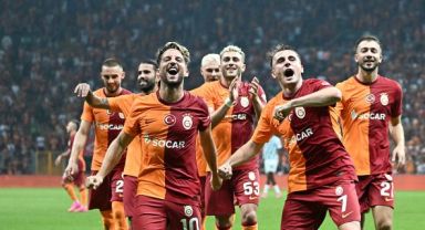 Galatasaray Mertens'le Turladı
