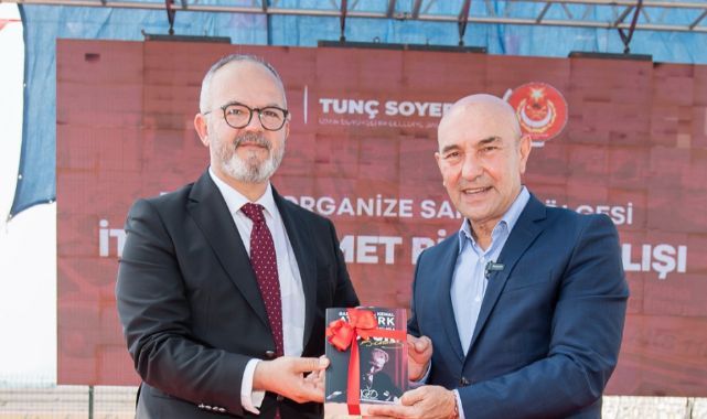 İzmir İtfaiyesi Pancar Organize Sanayi Bölgesi’nde müdahaleye hazır