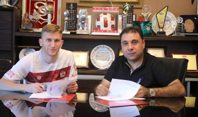 Burak Kapacak Sivasspor'da
