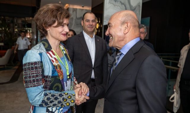 “İzmir çeşitli renklerin, sayısız nefesin gücünü taşıyor”