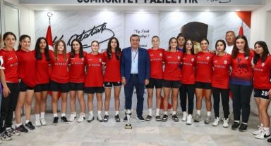 Konak’ın yeşil sahadaki sultanlarından Türkiye derecesi
