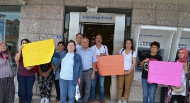 Manisa Köprübaşı’lılar Banka İçin Eylem Yaptı