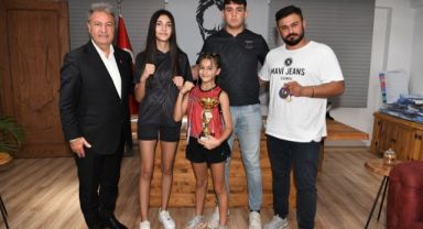 Minik şampiyondan Başkan İduğ’a ziyaret