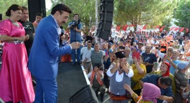 Yörük Türkmenler Manisa'da Bağbozumu Şöleninde Buluştu