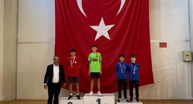 Badminton’da Bayraklı farkı!