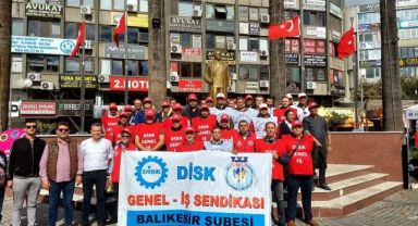 Belediye Çalışanları Yatmayan Maaşlar İçin Meydana Çıktı