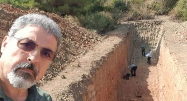 DEÜ Gümüldür Fayını İnceliyor