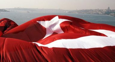 Donanmanın en büyük geçit töreni