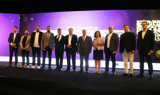 Ezber Bozan Tasarımcılar Ödüllerine Kavuştu