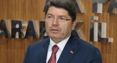 Filistinli kardeşlerimizin yanında olmaya devam edeceğiz